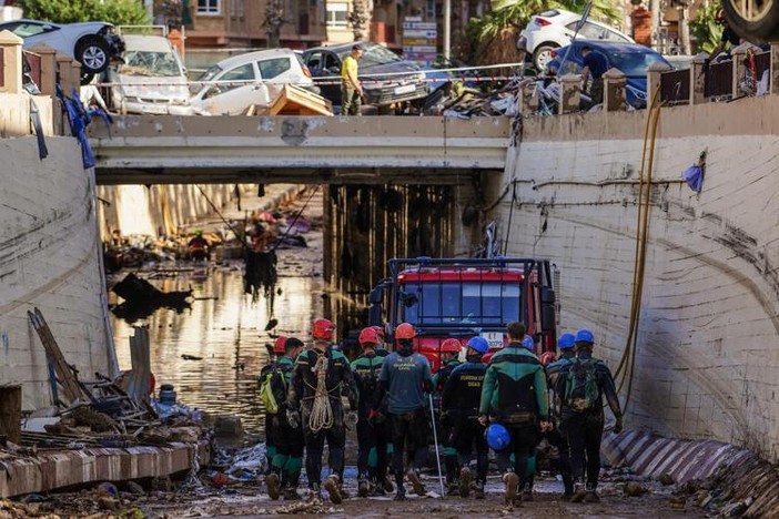 L'alluvione di Valencia (foto Adnkronos)