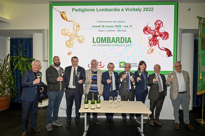Dal 10 aprile al via il Vinitaly, protagoniste anche le bottiglie lombarde: produzione in calo nella vendemmia 2021