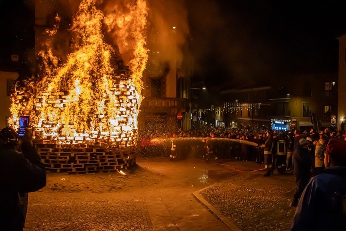 Il falò di Sant'Antonio in una delle passate edizioni