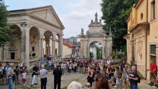 FOTO. Al Sacro Monte il passaggio di consegne tra don Sergio Ghisoni e don Eros Monti