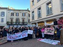 FOTO - &quot;Per Giulia, per tutte&quot;: centinaia in piazza a Varese