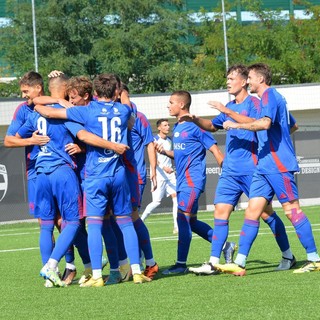 La gioia rossoblù dopo il gol di Bertoli contro l'Arconatese