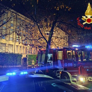 Incendio in via Dandolo a Varese: fiamme all'ex Asl