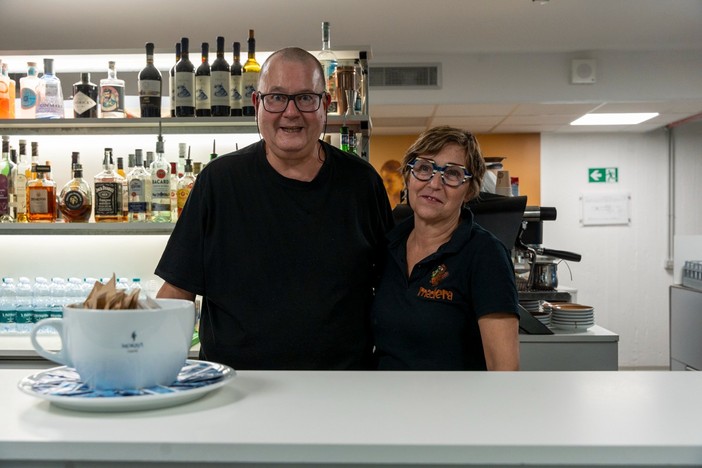 Paolo Mazzocchi e Luisella Antonini, sotto con lo staff (foto Michele Del Re)