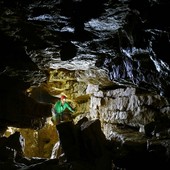 Quel viaggio nel mondo sotterraneo al Campo dei Fiori di Luana e Antonio: «Ecco tutte le grotte della nostra montagna»