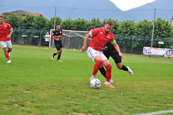 Capitan Vitofrancesco nell'amichevole di Verbania (foto Ezio Macchi)