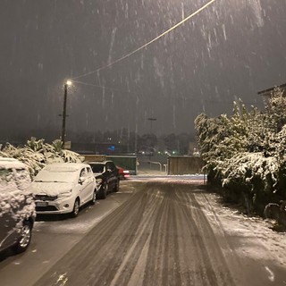 VIDEO - Una sera di altri tempi nella Varese innevata