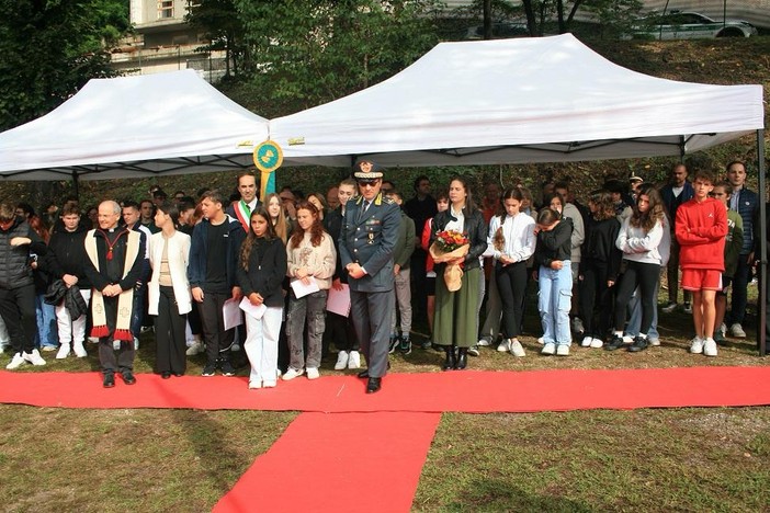 FOTO e VIDEO. A Laveno inaugurato il Belvedere Fiamme Gialle d'Italia