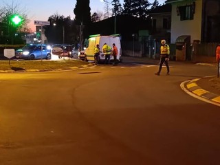 L'intervento degli operatori (foto gentilmente concesse dal gruppo Facebook Sei di Samarate se)