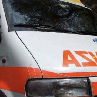 Incidente ad Arcisate, donna di 30 anni in bici investita