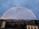 Luino, un magnifico doppio arcobaleno avvolge tutto il lago