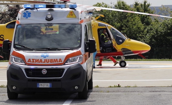 Tragico incidente sull'A26:  due morti e due feriti, traffico bloccato