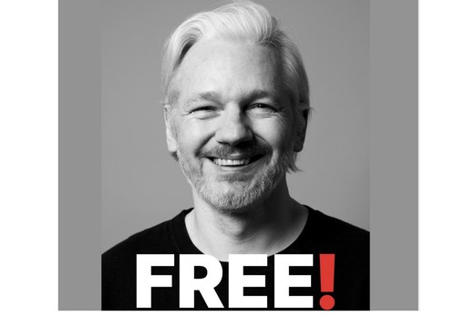Assange è libero, il fondatore di Wikileaks ha lasciato il Regno Unito