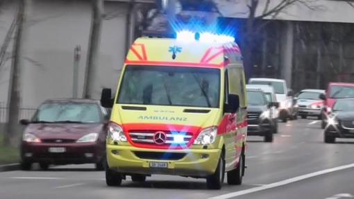 Incidente sul lavoro in Canton Ticino: cinquantenne italiano cade durante dei lavori di potatura, è grave