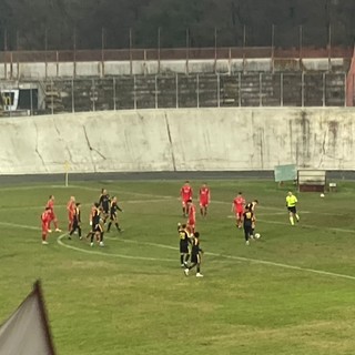 IN DIRETTA. Varese-Bra 1-1 finale. I biancorossi rimontano in 10 tra mille polemiche