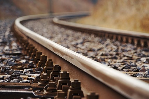 Cadavere vicino ai binari, soccorsi in azione in stazione a Saronno. Ripercussioni sul traffico ferroviario