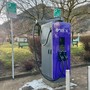 La colonnina per la ricarica dei veicoli elettrici al parco della Ravasina, in via Machiavelli