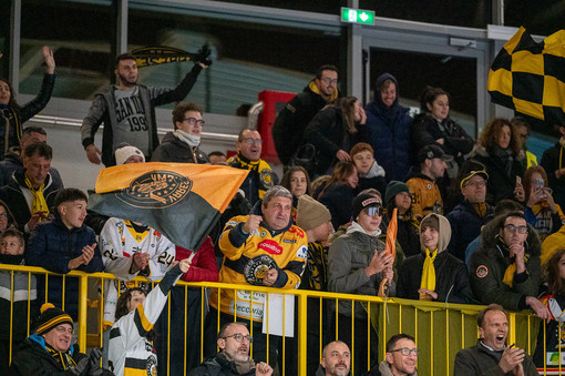 Varese-Fiemme in via Albani con i Mastini al completo. Regalateci un'altra notte di passione