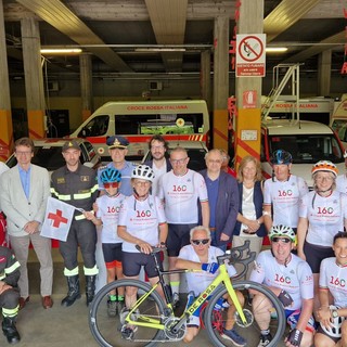 FOTO Da Milano a Solferino, la staffetta ciclistica della Croce Rossa fa tappa a Varese