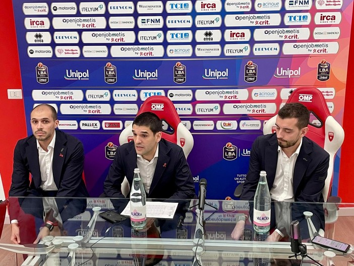 Il coaching staff della Openjobmetis: da sinistra, Federico Renzetti, Herman Mandole e Marco Legovich