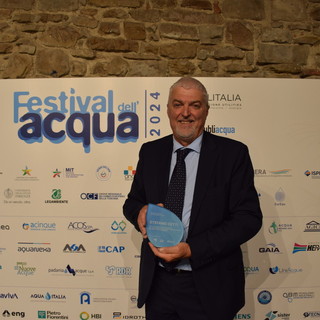 Stefano Cetti (Acinque) premiato come Manager Servizio Idrico