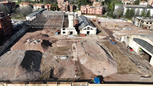 Il cantiere dell'Aermacchi durante i lavori di demolizione della scorsa primavera