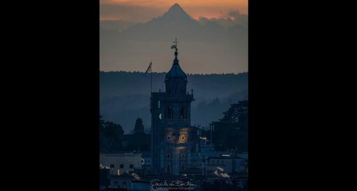 L'immagine del Bernascone che si staglia sul Monviso del fotografo varesino Gianluca Bertoni