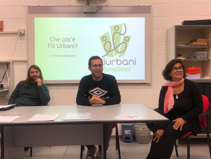 “Fili urbani” insegna ai giovani a organizzare eventi e costruire abiti con le proprie mani