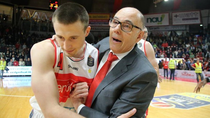 Attilio Caja ai tempi di Varese con Aleksa Avramovic