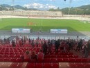 Applausi finali ai biancorossi dai 400 tifosi in tribuna