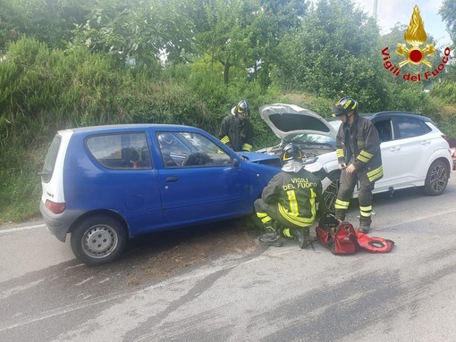 Frontale a Gemonio, feriti i due conducenti