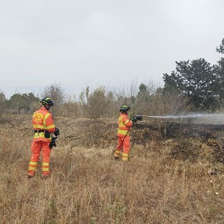 Antincendio boschivo, gemellaggio tra Lombardia, Sicilia e Sardegna. Inviati 156 volontari