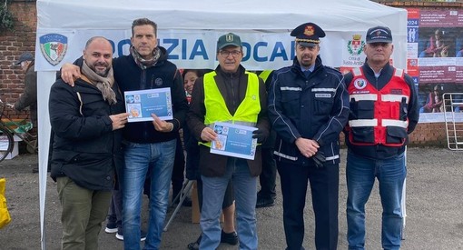 Prevenzione delle truffe, successo per il gazebo informativo al mercato di Busto Arsizio