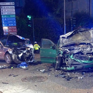 Le auto distrutte dopo l'incidete di questa mattina all'incrocio tra viale Aguggiari e viale Ippodromo