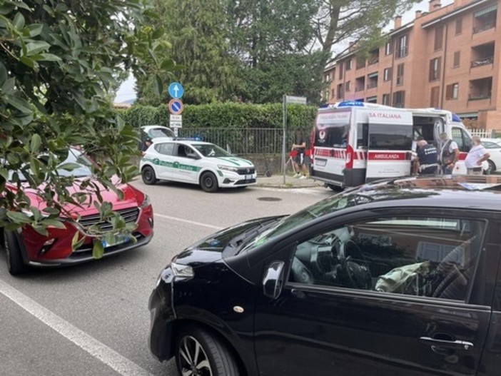 Incidente in viale Ippodromo, ferito un motociclista di sedici anni. Traffico in tilt