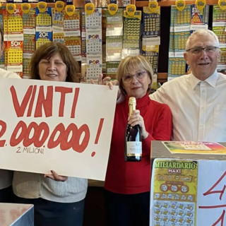 Vinti due milioni di euro con un &quot;Gratta e vinci&quot;: caccia al fortunato di Caronno Pertusella