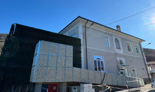 Il Palazzo della Cultura in piazzale Luraschi (foto Comune di Porto Ceresio)