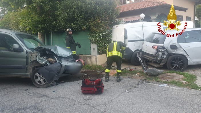 Infinita domenica nera del Varesotto: auto fuori strada e un ferito a Leggiuno