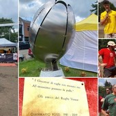 Passato, presente e futuro all'Aldo Levi di Giubiano: due bimbi pronti a calciare tra i pali, l'ovale rivolto verso il cielo di Gianmario Rossi e le premiazioni per il miglior giocatore Luca Perin, l'uomo squadra Sirio Pari e la bislonga d'oro per Marco Talacchini