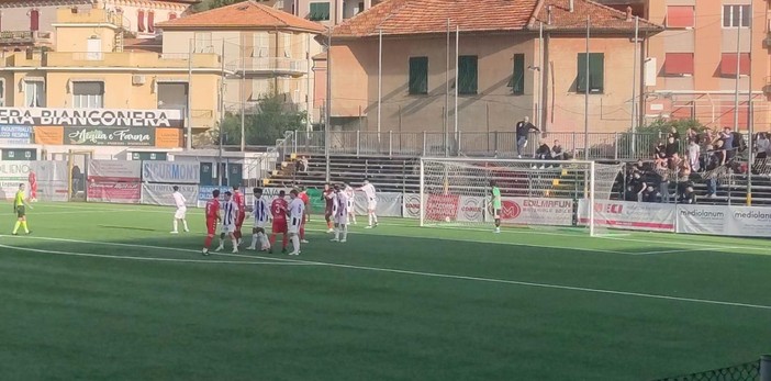 Il Varese vince una battaglia ed è &quot;davanti&quot; alla Lavagna: Bra a +6 ma domenica va a Ligorna... Le pagelle di Ste: Bonaccorsi il migliore