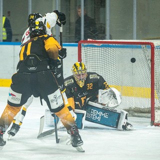 Makinen segna il gol decisivo all'overtime (foto Alessandro Umberto Galbiati)