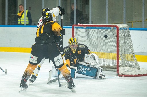 Makinen segna il gol decisivo all'overtime (foto Alessandro Umberto Galbiati)