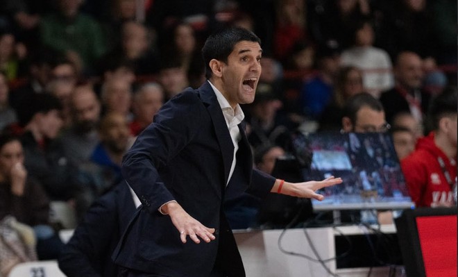 Herman Mandole, coach della Openjobmetis Varese (foto Fabio Averna)