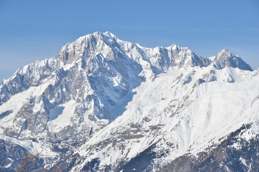 Monte Bianco: crolla un seracco, almeno un morto e quattro feriti