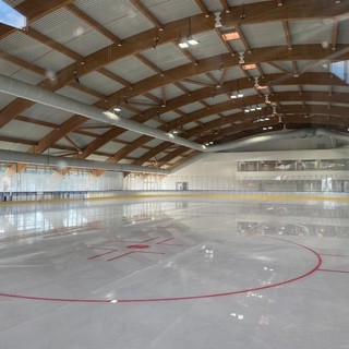 Il nuovo palaghiaccio di Varese denominato &quot;Acinque Ice Arena&quot;