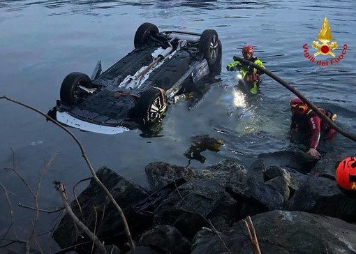 FOTO. Dramma nel lago di Como: auto finisce in acqua, un morto e due feriti gravissimi