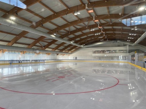Il nuovo palaghiaccio di Varese denominato &quot;Acinque Ice Arena&quot;