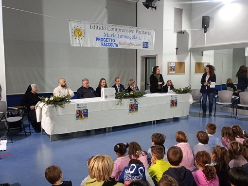 Raccolta benefica degli occhiali usati,  l’Istituto Maria Immacolata premiato: «Così bambini avete riparato il mondo»