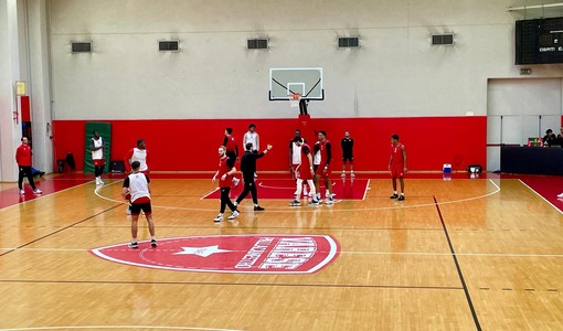 Openjobmetis al lavoro sul parquet del Campus in vista dell'esordio casalingo di domenica