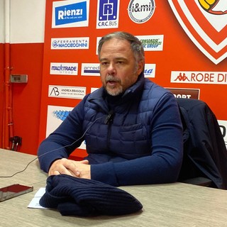 Rosati: «Grazie ai ragazzi, lotteremo fino alla fine. Anche se oggi mi è sembrata Varese-Galiffi di Alghero più che Varese-Bra...»